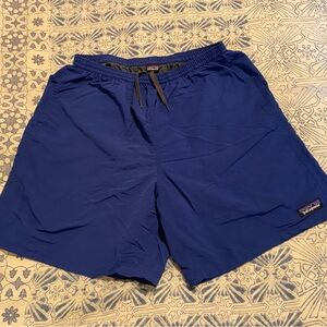 Patagonia Mens blue lined baggies shorts M 6"